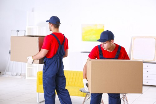 Removals van planning a local move in Putney street